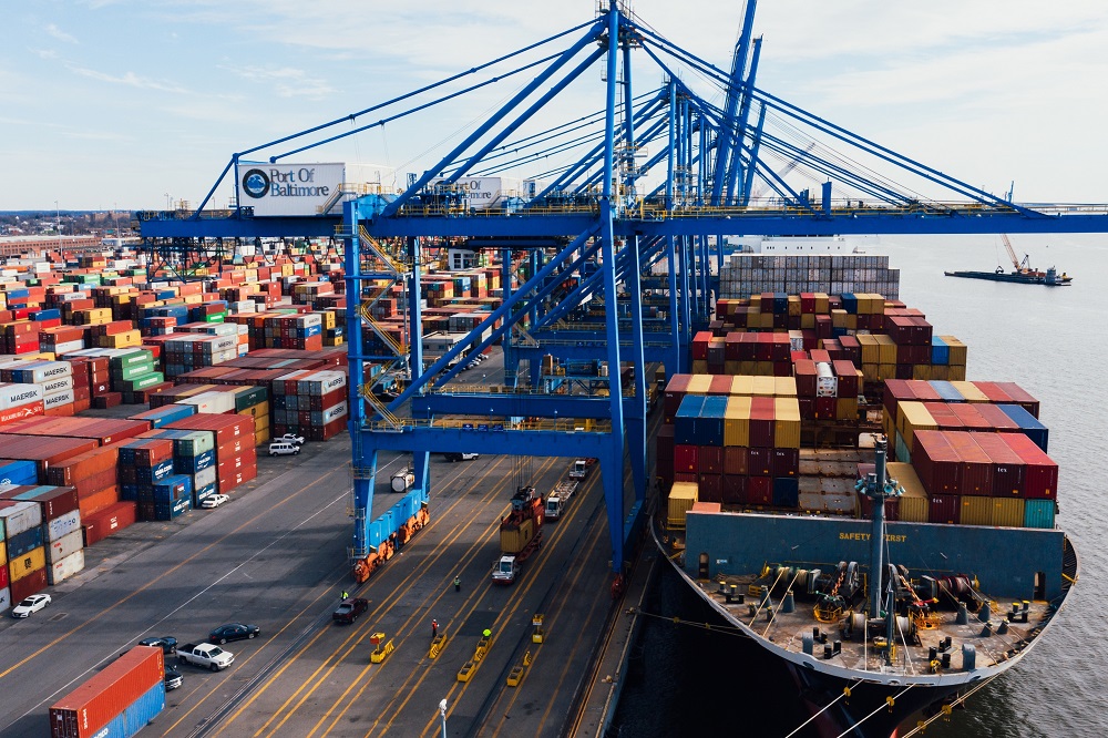 What risks are encountered in ports in logistics operations