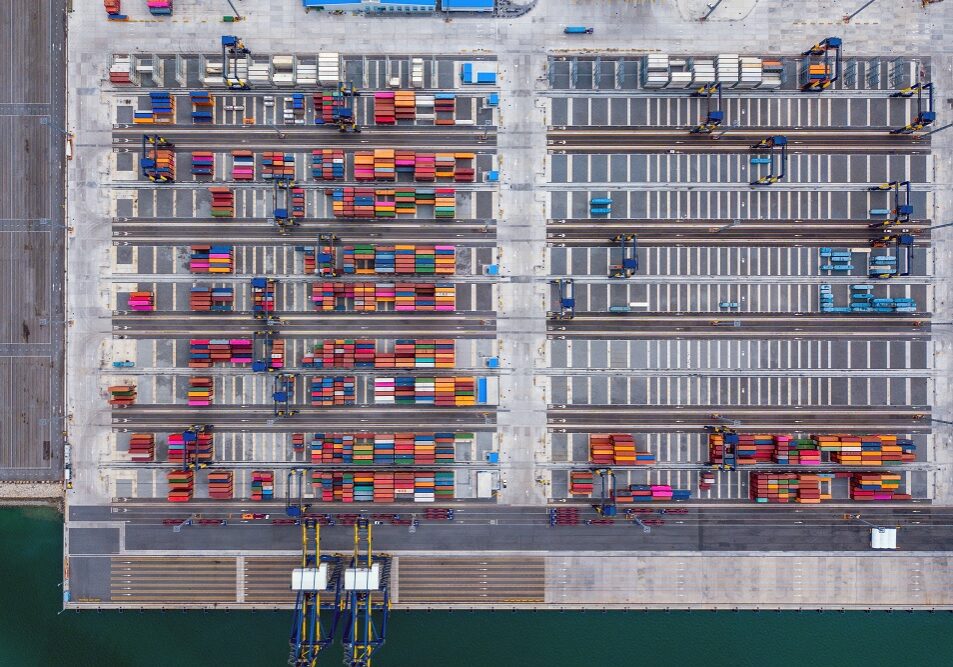 Blockchain use in secure pharmaceutical logistics
