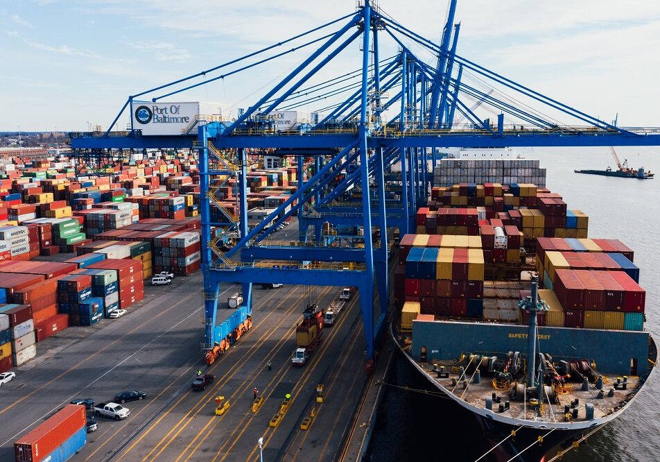 What risks are encountered in ports in logistics operations